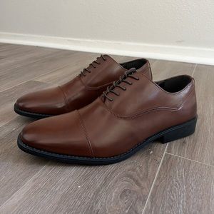 Kenneth Cole brown loafers